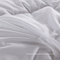 Wholesale White Polyester Microfiber Quilt for hotel or Cotton Fabric White Quilt